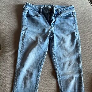 Light super stretchy women’s American Eagle jeans